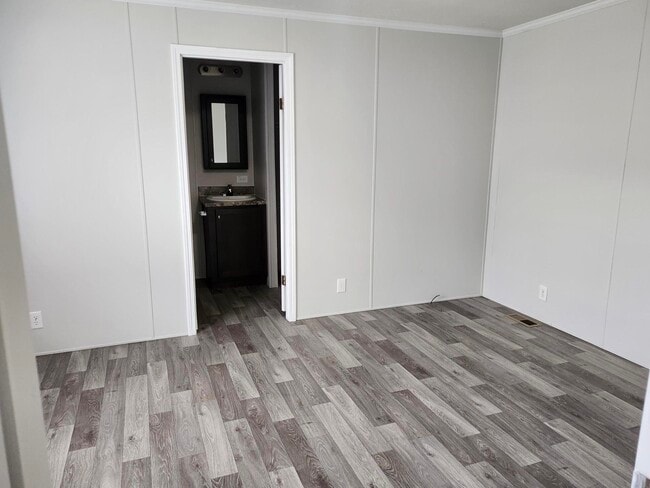 Building Photo - 28 Cardinal Hill Dr