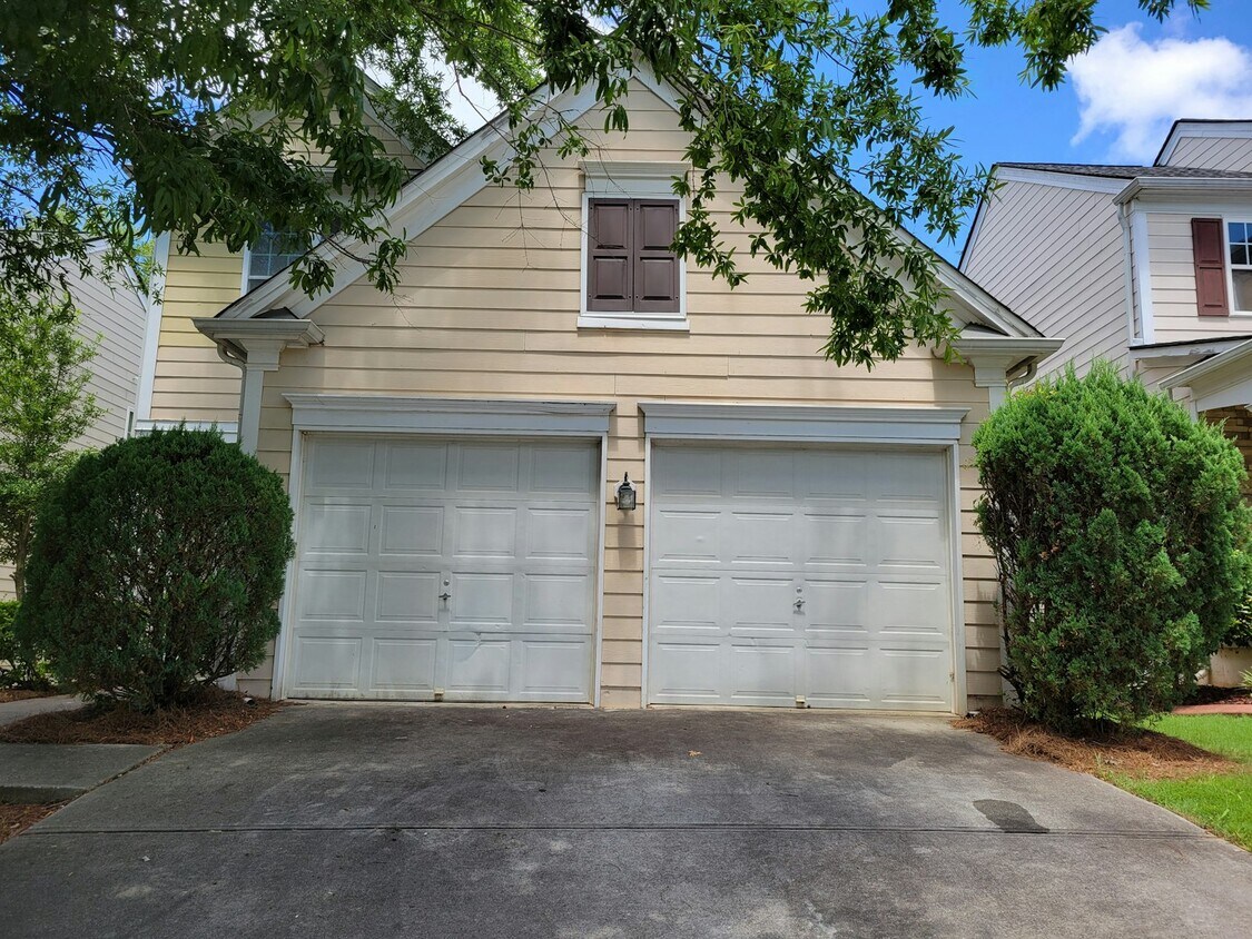 Primary Photo - 3261 Saville Street Southwest