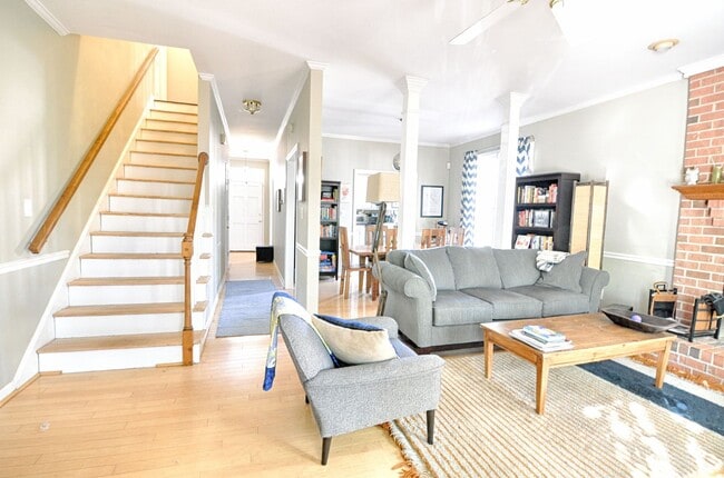 Building Photo - Charming 3 BR/2Bath Home on Cul-de-sac Lot!