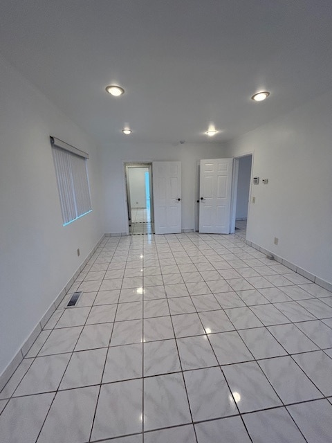 Building Photo - 4911 San Rafael Ave