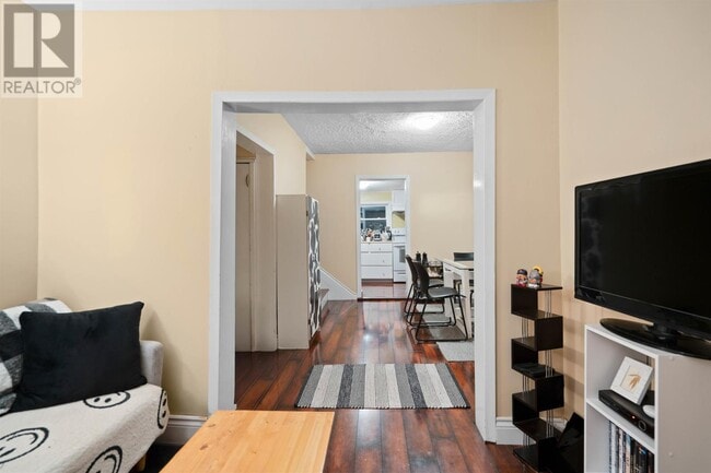 Building Photo - 51 Reserve St