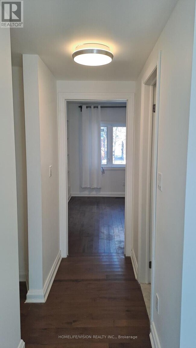 Photo du bâtiment - 143 Belgravia Ave