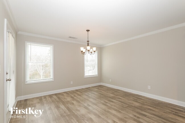 Building Photo - 1205 Oak Springs Wy