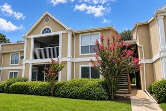 Building Photo - 9481 Highland Oak Dr