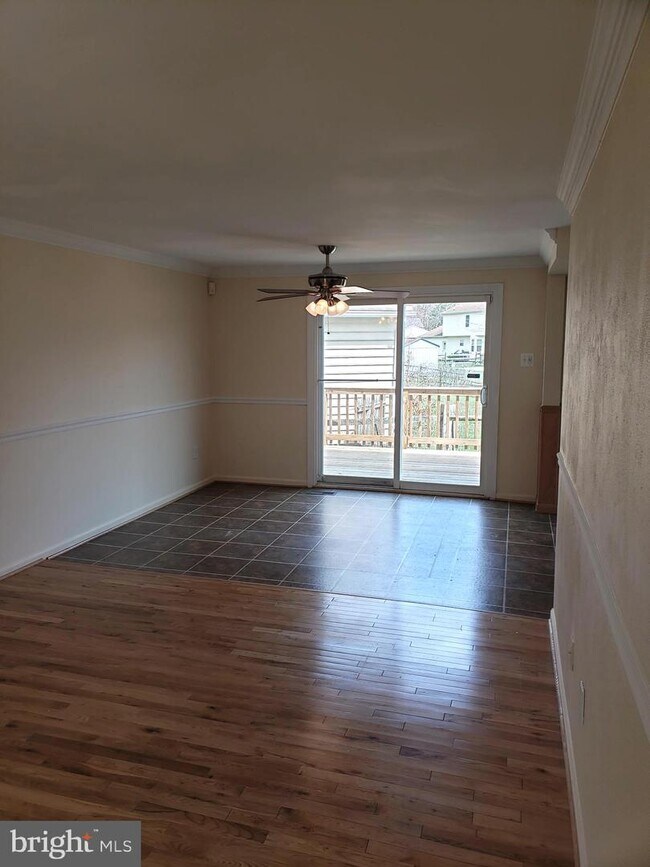 Building Photo - 3630 Pine Cone Cir
