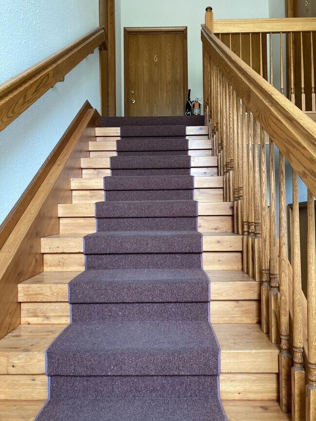 Foto del edificio - Two Bedroom Condo in Stadium Meadows!