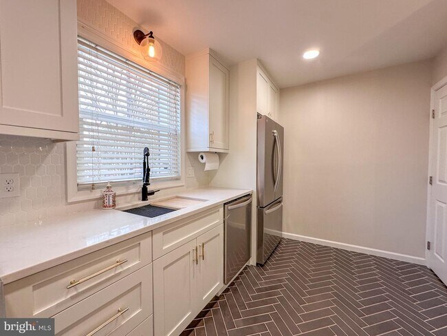 Foto del edificio - 226 Guthrie Ave