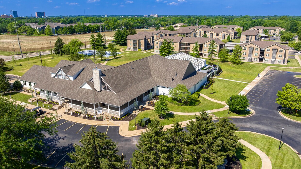 Experimente una vida incomparable en The Linc con nuestras instalaciones de última generación cuando elija vivir en nuestros apartamentos en alquiler en Champaign-Urbana, Illinois. - The LINC