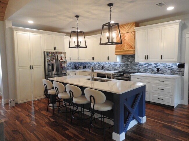 Foto del edificio - 3314 Mariana Oaks Dr