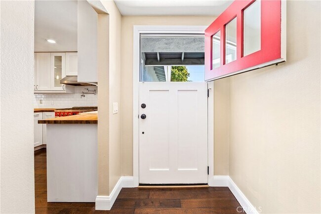 Foto del edificio - 16311 Woodstock Ln