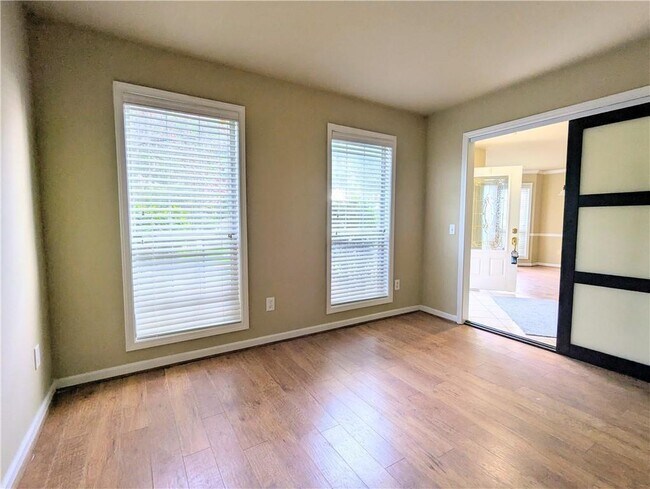 Building Photo - 830 Meadowsong Cir