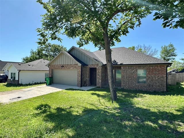 Foto del edificio - 1003 Rebekah Dr