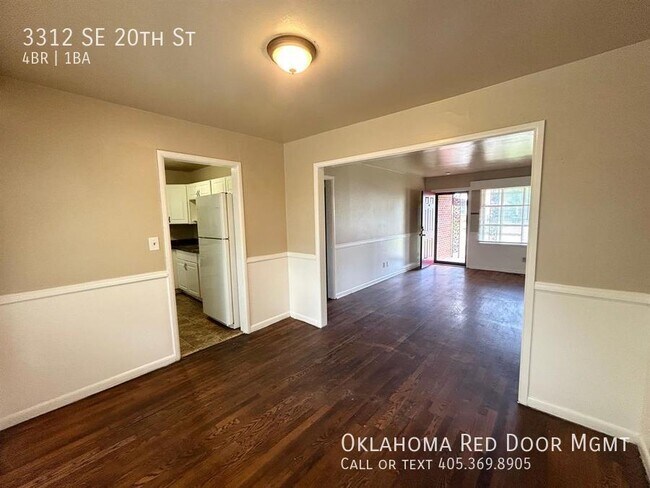 Foto del edificio - 4 Bedroom Move In Ready!