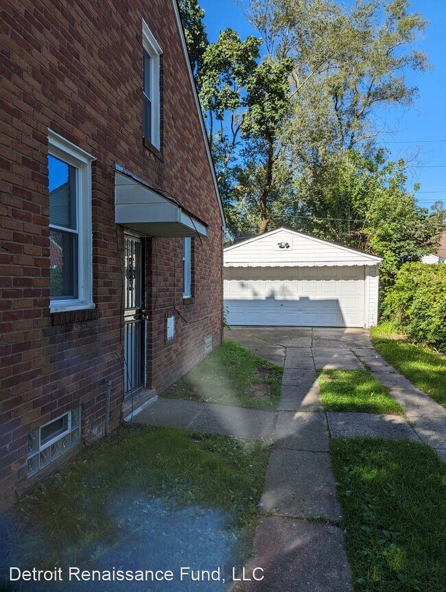 Foto del edificio - 3 br, 1 bath House - 19469 Warwick St