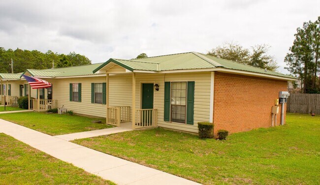 Foto del edificio - 24598 Gulf Bay Rd