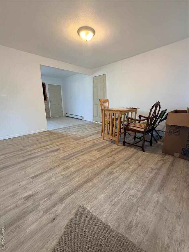 Foto del edificio - 717 Doane Ave