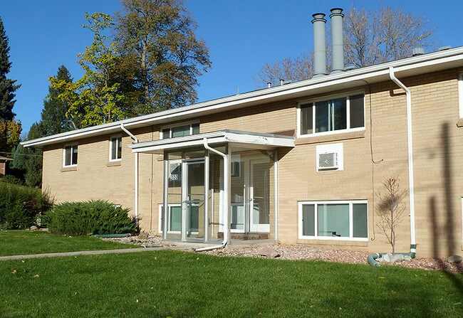 Foto del edificio - 2650 Chase St