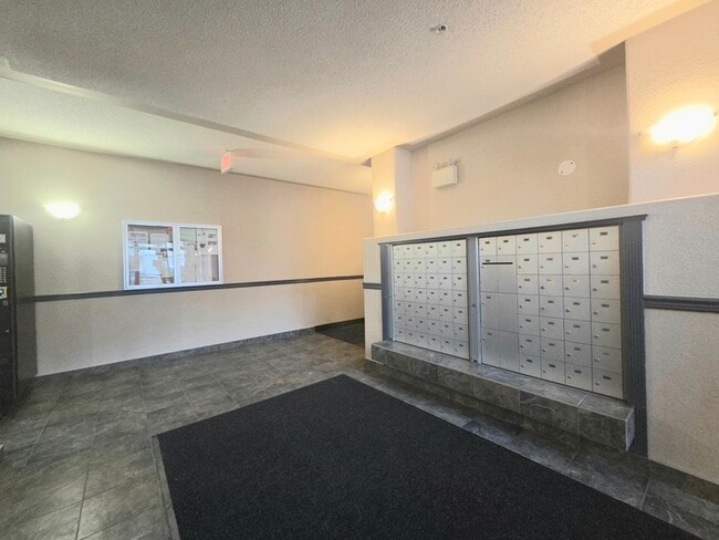 Building Photo - 155 Edwards Dr SW