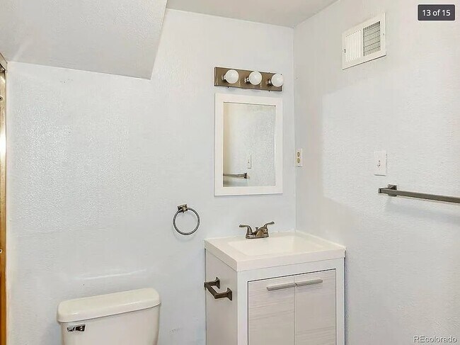 Foto del edificio - 3160 Xanadu St