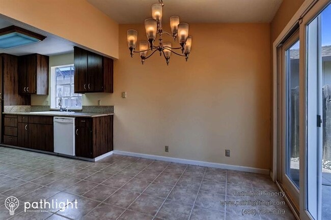 Building Photo - 4417 Tallyho Drive