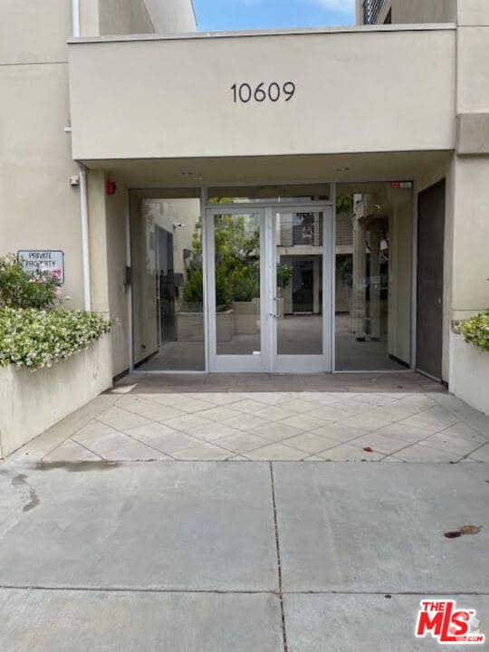 Building Photo - 10609 Bloomfield St