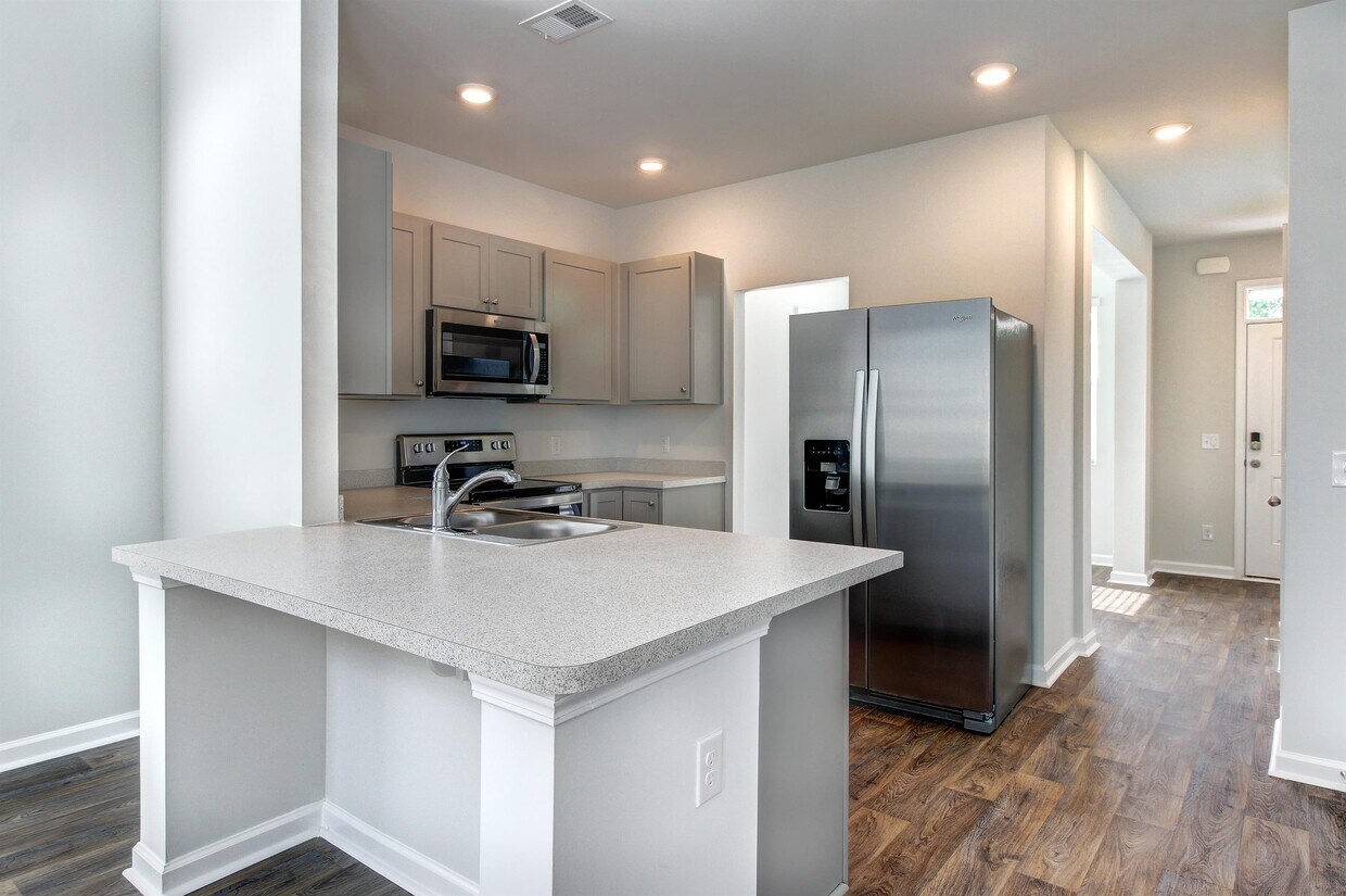 Building Photo - 11 Villas of Garrard Dr