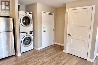 Building Photo - 1277 Commissioners Rd W