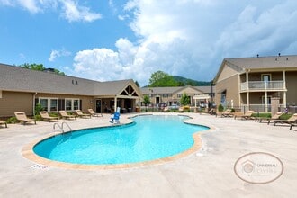 Saltwater Swimming Pool - The Villas at Avery Creek