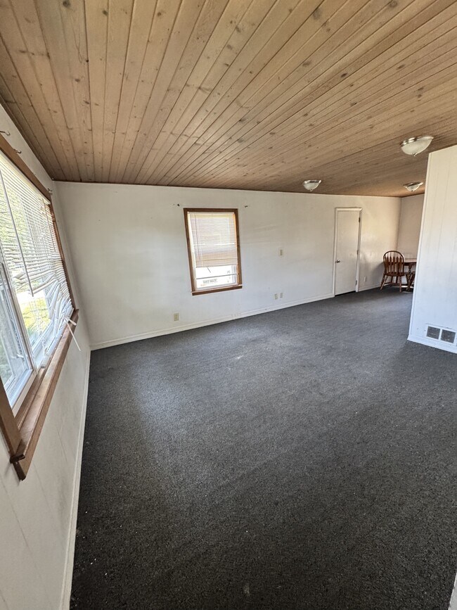 Building Photo - 1529 2nd St