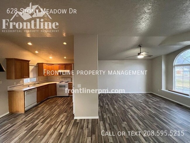 Foto del edificio - 628 Stony Meadow Dr