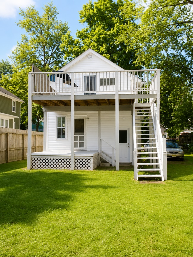 Building Photo - 525 6th Street