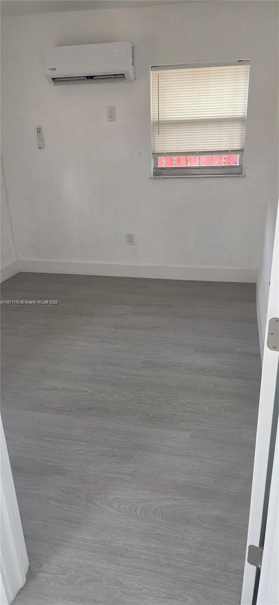 Foto del edificio - 2460 SW 15th St