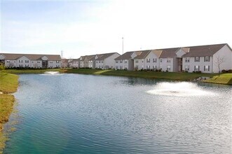 Building Photo - 4711 Bay Run Dr