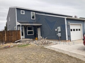 Building Photo - 1205 Boswell Dr