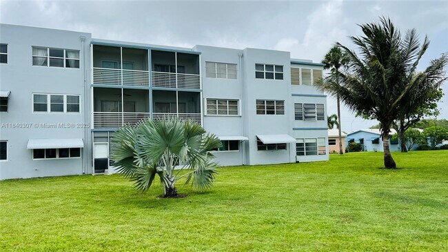 Foto del edificio - 2309 Park Ln