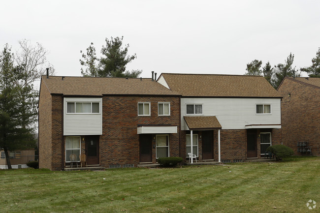 Foto del edificio - Countryside Townhomes