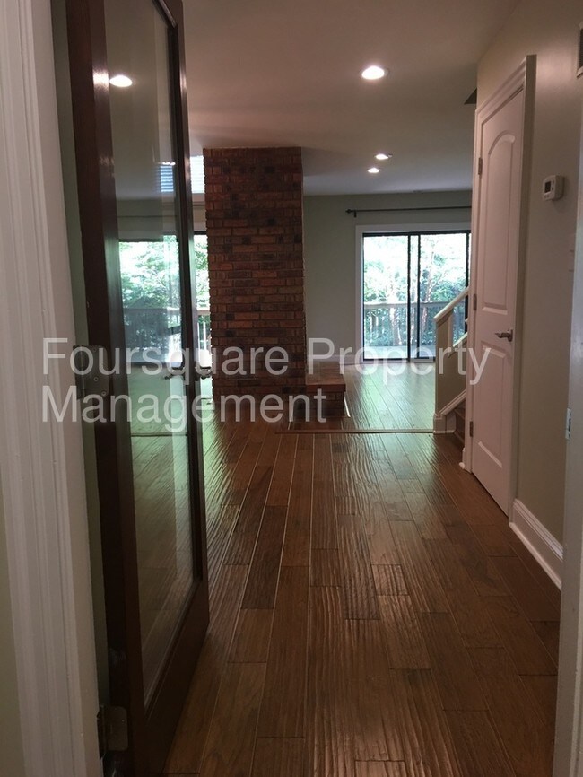 Building Photo - 4407 Sunscape Ln