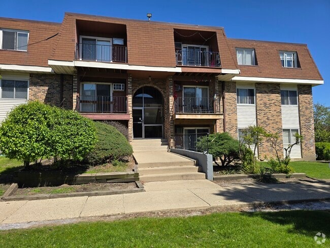 Building Photo - 520 Hill Dr