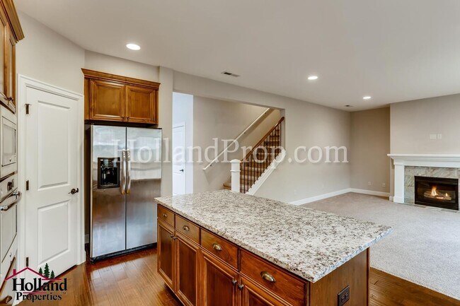 Building Photo - Gorgeous NW Bethany Portland Home! *Move-i...