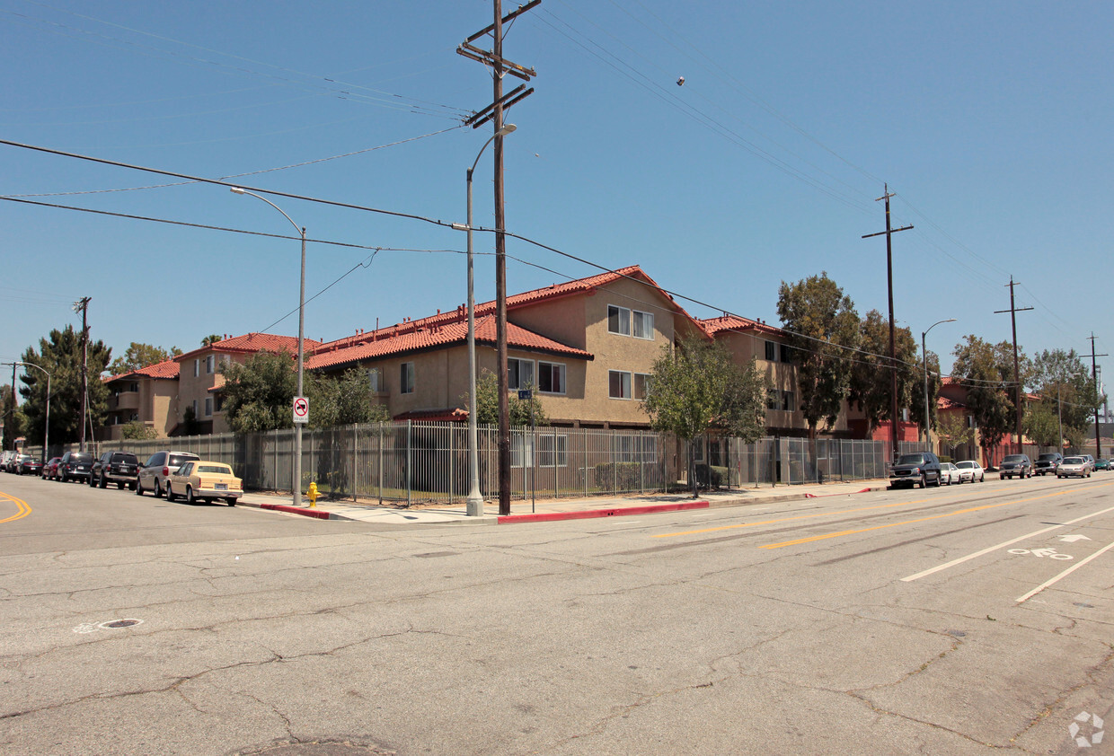 Building Photo - New Harbor Vista Apartments