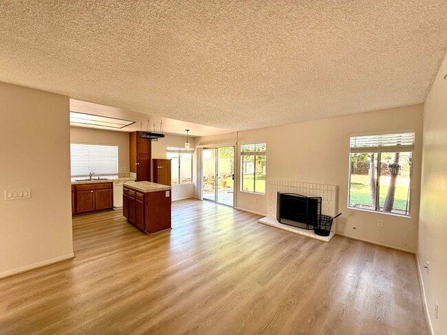 Building Photo - Wonderful 4 Bedroom 2-story Townhome in "F...