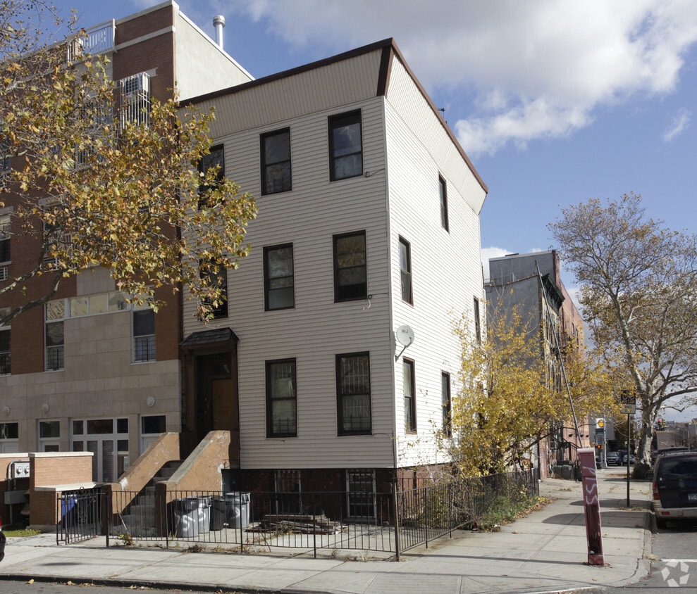 Primary Photo - 175 Skillman St