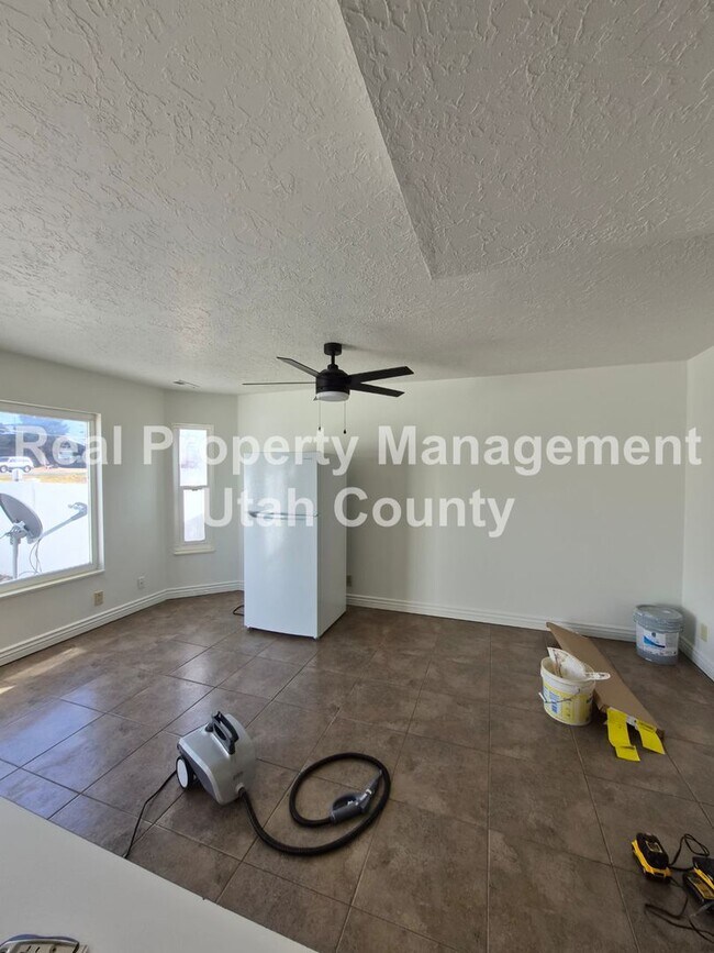 Building Photo - Orem Townhome New Flooring Finished soon