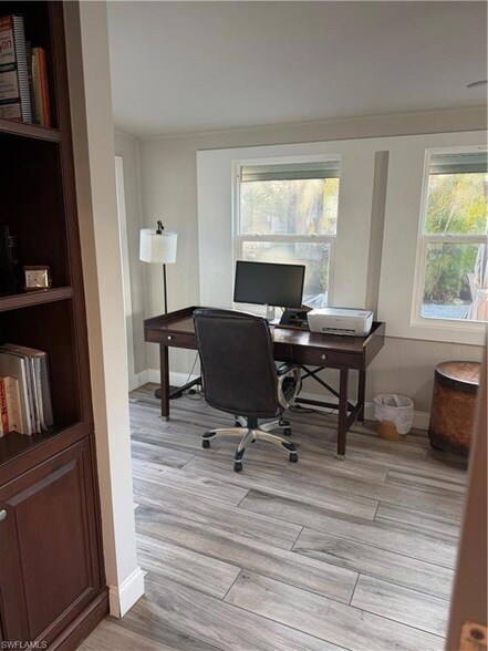 Foto del edificio - 27044 Williams Rd