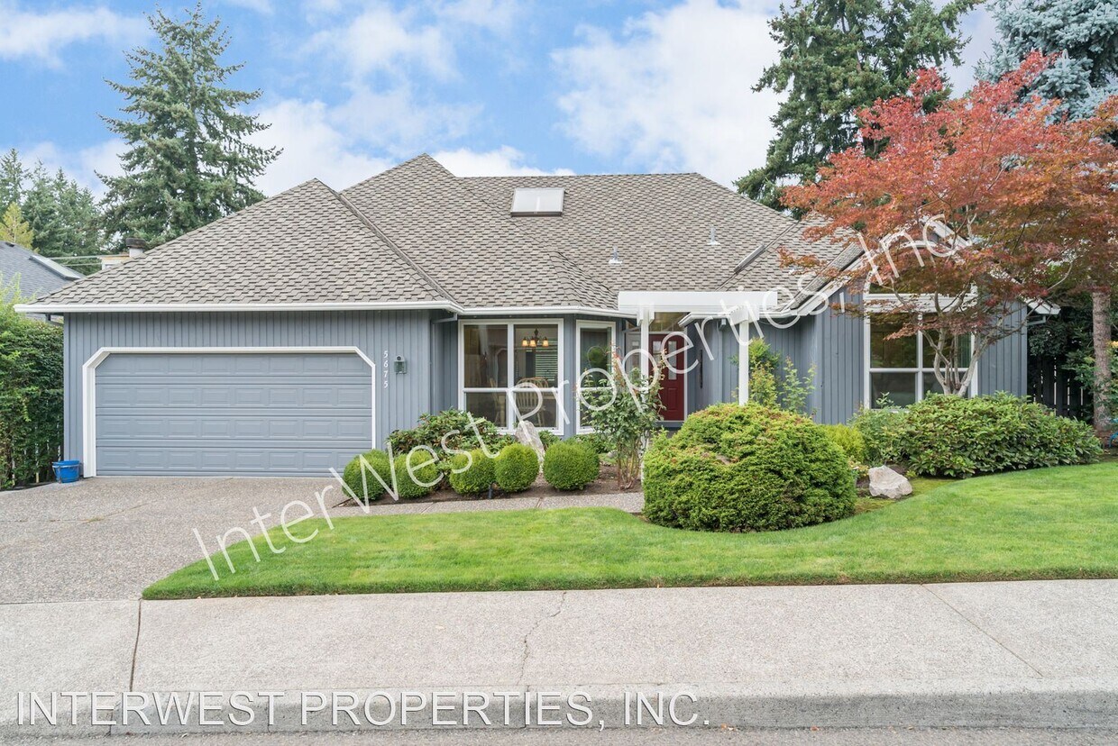 2 br, 2 bath House 5675 SW WINDFIELD LOOP House Rental in Lake