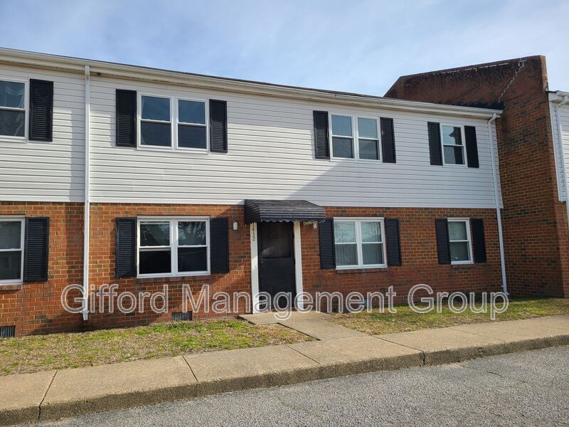 Primary Photo - 1432 Baychester Ave