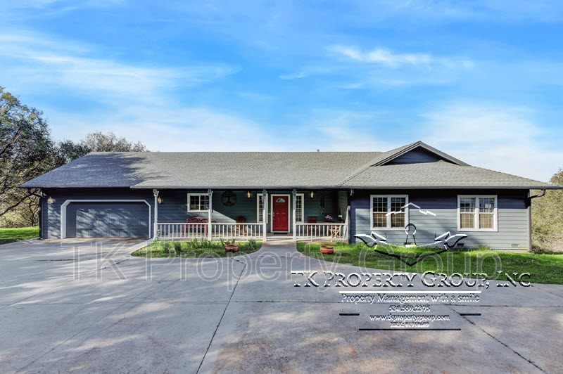 Foto principal - 12954 Woodlake Rd