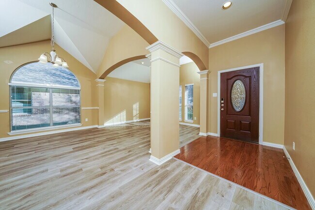 Foto del edificio - 5404 Centeridge Ln