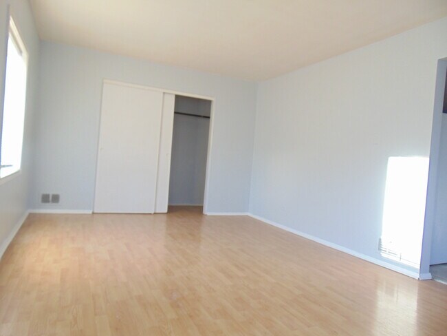 Foto del edificio - 3700 S Wallace St