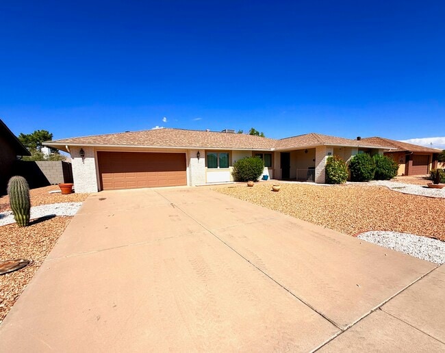 Building Photo - 13106 W Paintbrush Dr